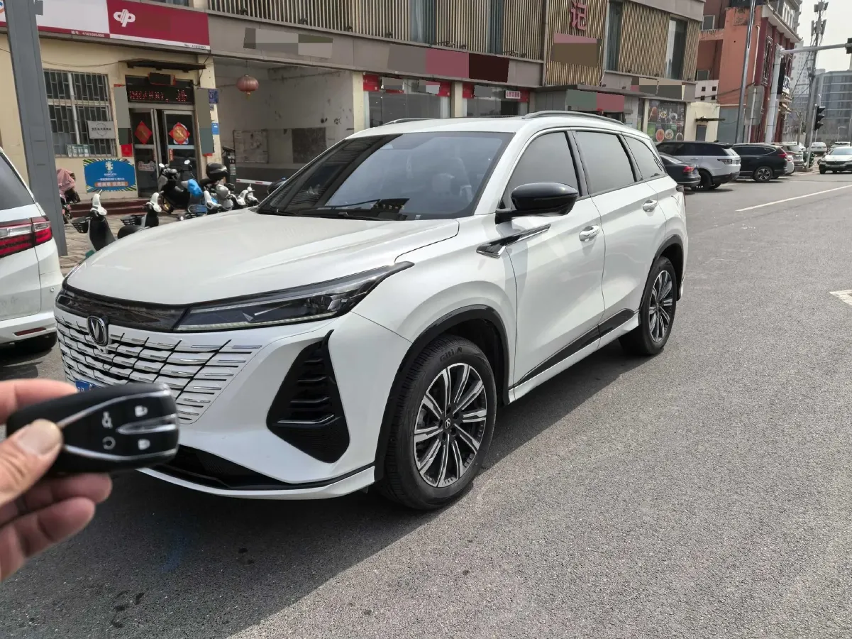 2024 ChangAn CS75 Plus 1.5T 188HP L4 8AT,autocango,china used car exporter,china ev exporter,chinese used car exporter,chinese used ev exporter