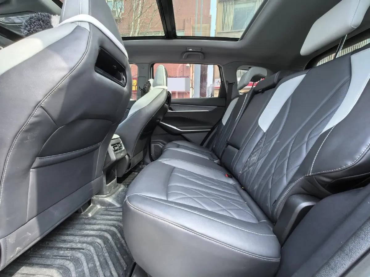 2024 ChangAn CS75 Plus 1.5T 188HP L4 8AT,autocango,china used car exporter,china ev exporter,chinese used car exporter,chinese used ev exporter