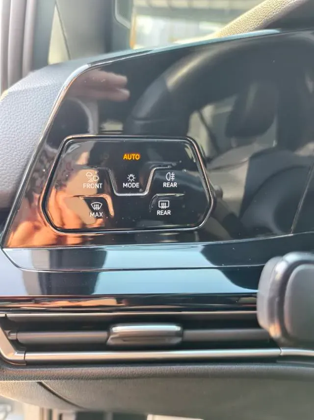 2023 Volkswagen Golf 1.4T 150HP L4 7DCT,autocango,china used car exporter,china ev exporter,chinese used car exporter,chinese used ev exporter