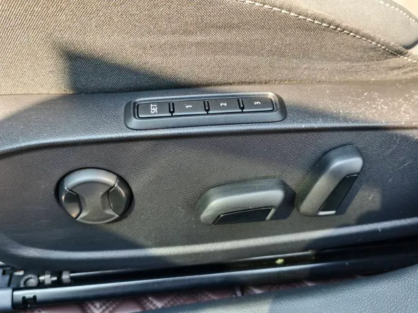 2023 Volkswagen Golf 1.4T 150HP L4 7DCT,autocango,china used car exporter,china ev exporter,chinese used car exporter,chinese used ev exporter