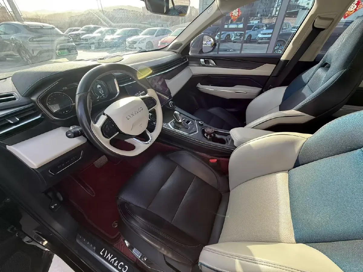 2021 LYNK&CO 01 2.0T 218HP L4 8AT,autocango,china used car exporter,china ev exporter,chinese used car exporter,chinese used ev exporter