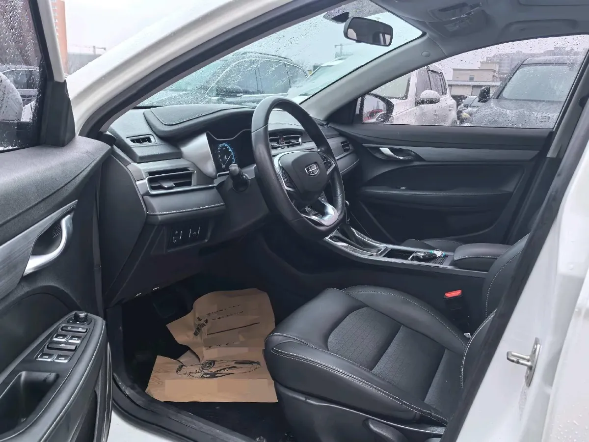 2021 BaoJun 530 1.5T 147HP L4 CVT,autocango,china used car exporter,china ev exporter,chinese used car exporter,chinese used ev exporter