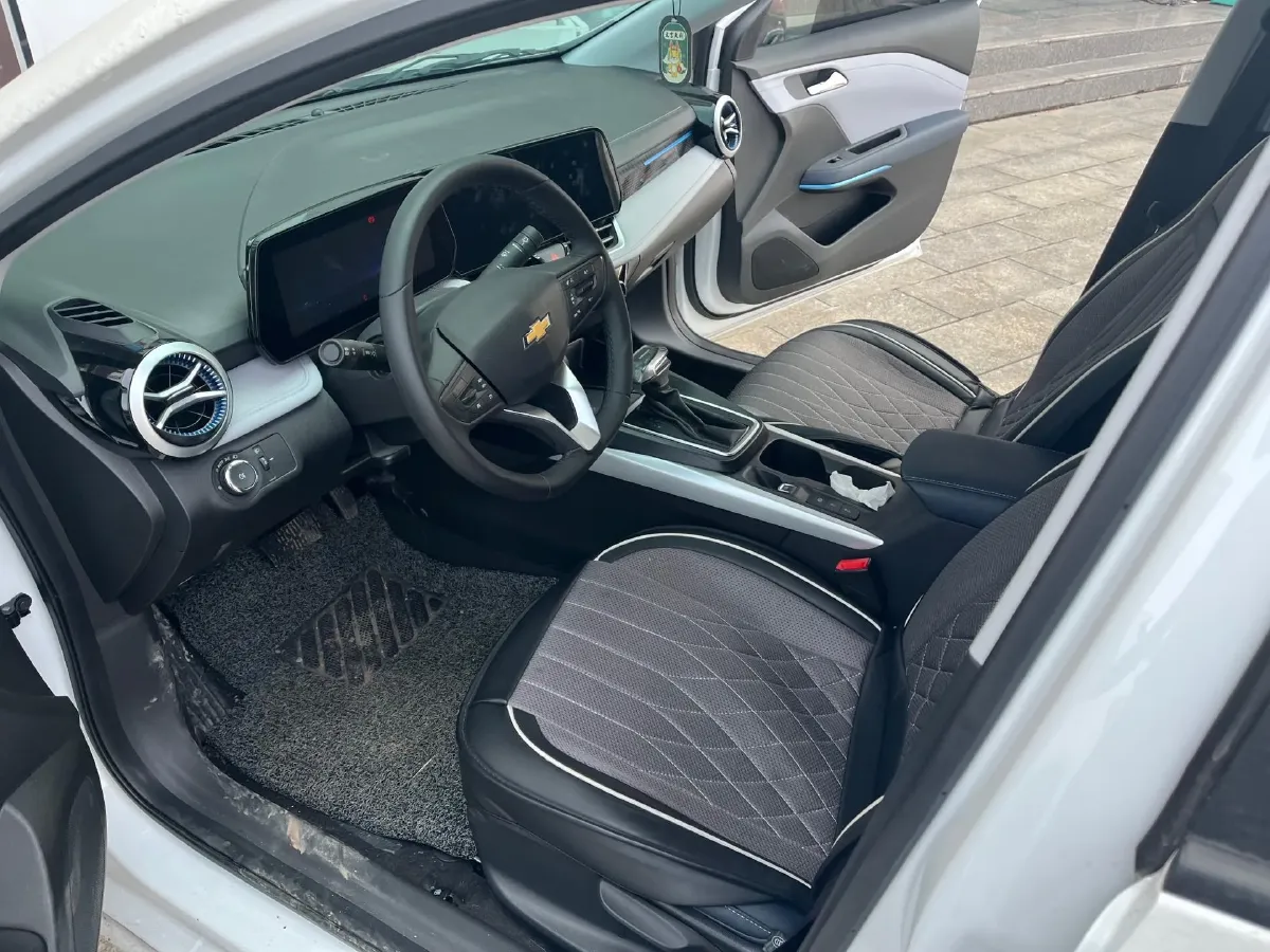 2024 Chevrolet Monza 1.5L 113HP L4 6DCT,autocango,china used car exporter,china ev exporter,chinese used car exporter,chinese used ev exporter