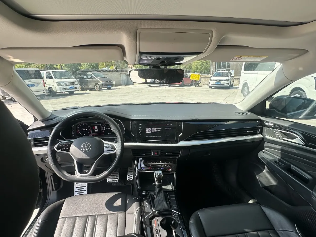 2023 Volkswagen Passat 2.0T 186HP L4 7DCT,autocango,china used car exporter,china ev exporter,chinese used car exporter,chinese used ev exporter