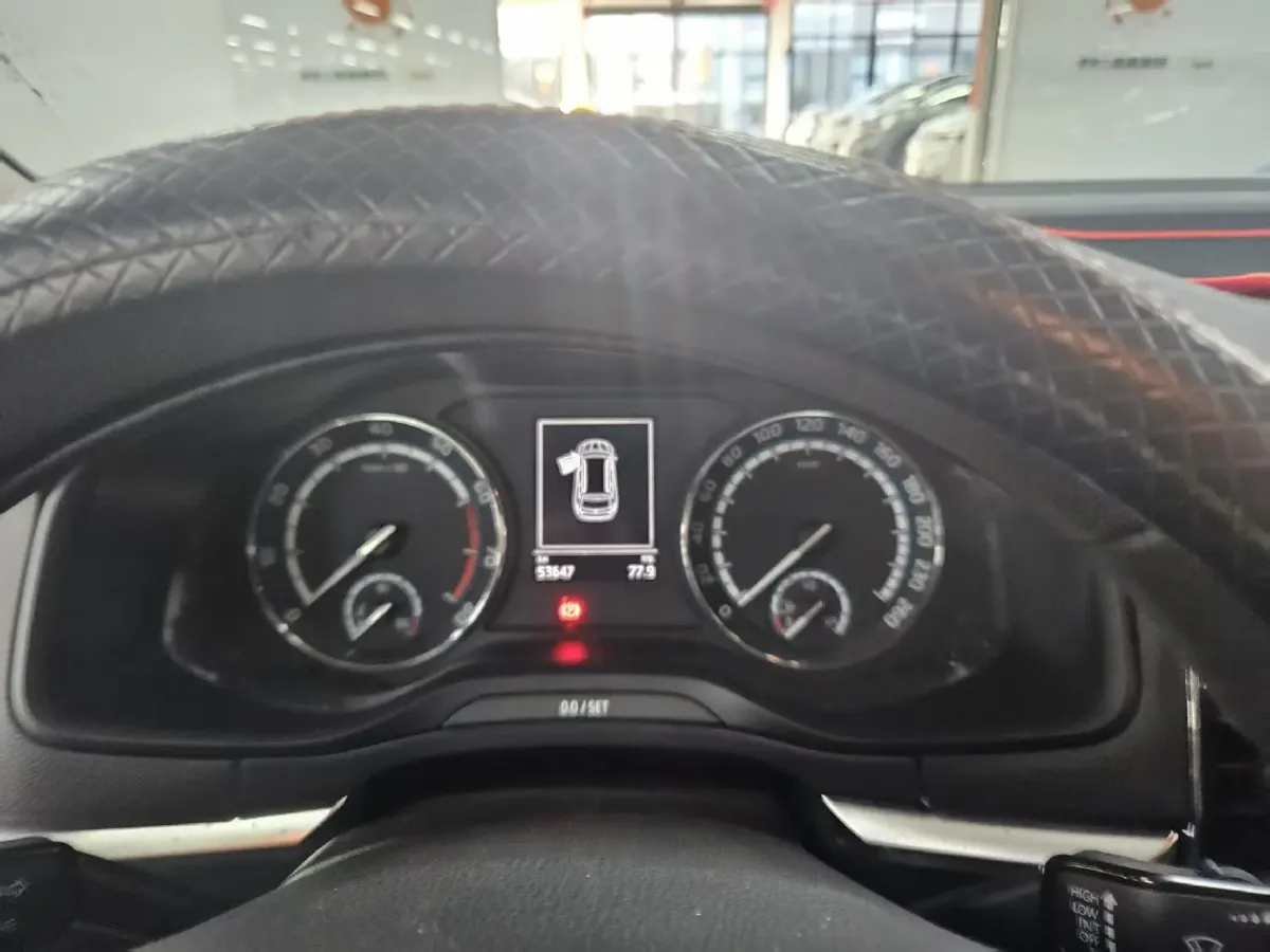 2019 Skoda Karoq 1.4T 150HP L4 7DCT,autocango,china used car exporter,china ev exporter,chinese used car exporter,chinese used ev exporter