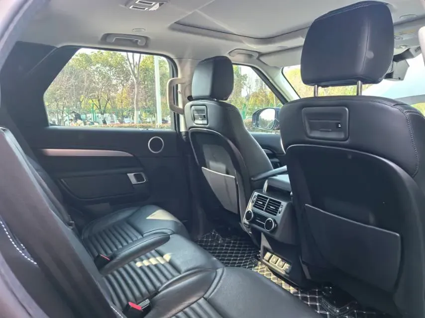 2021 Land Rover Discovery 3.0T 360HP L6 8AT,autocango,china used car exporter,china ev exporter,chinese used car exporter,chinese used ev exporter