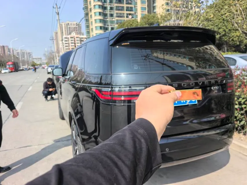 2021 Land Rover Discovery 3.0T 360HP L6 8AT,autocango,china used car exporter,china ev exporter,chinese used car exporter,chinese used ev exporter