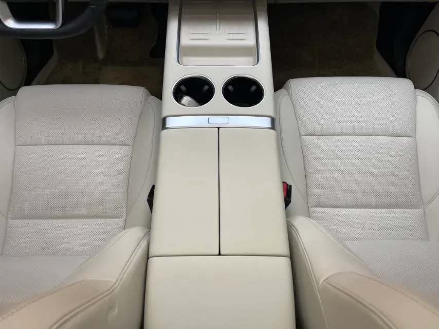 2024 Li L6 Range Extended 154HP L4 REEV 36.8KWH,autocango,china used car exporter,china ev exporter,chinese used car exporter,chinese used ev exporter