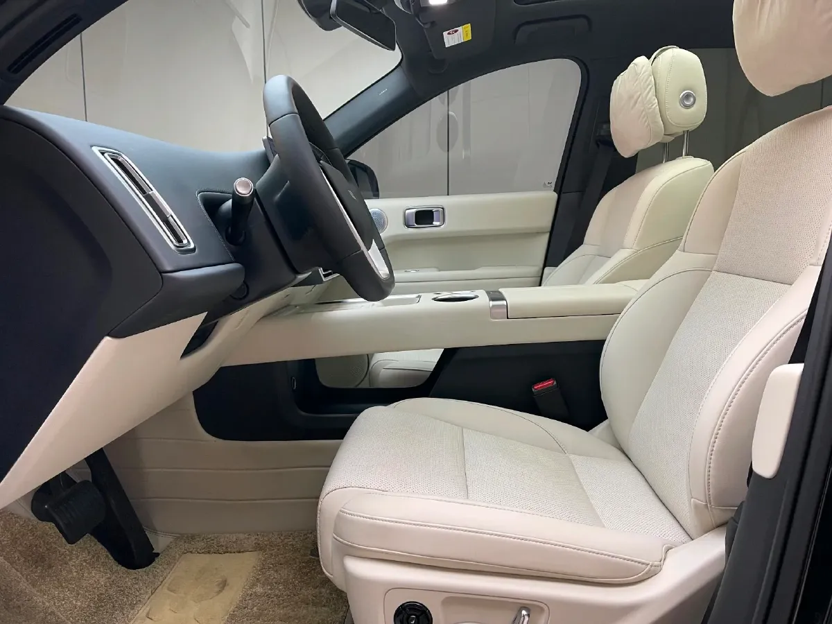 2024 Li L6 Range Extended 154HP L4 REEV 36.8KWH,autocango,china used car exporter,china ev exporter,chinese used car exporter,chinese used ev exporter