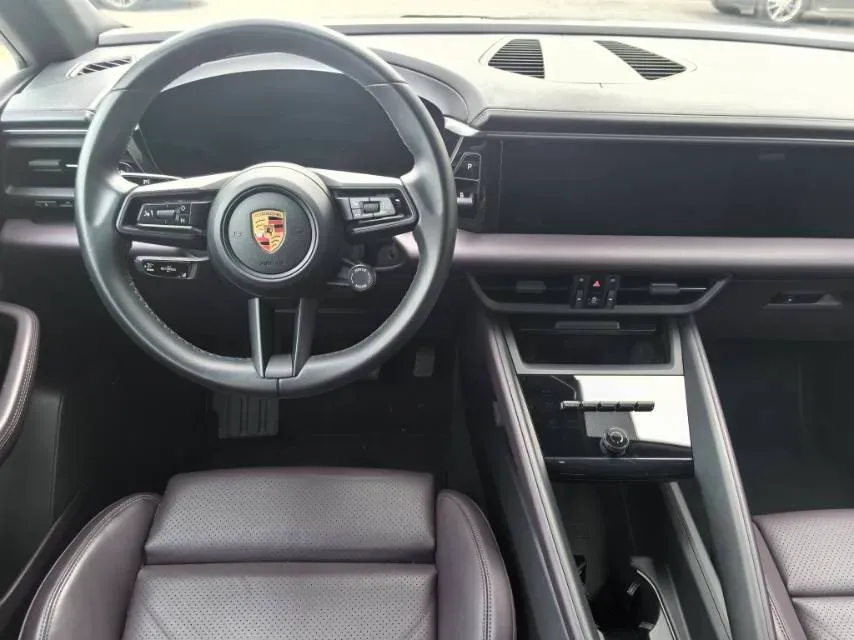 2024 Porsche Macan All-Electric BEV 100KWH,autocango,china used car exporter,china ev exporter,chinese used car exporter,chinese used ev exporter