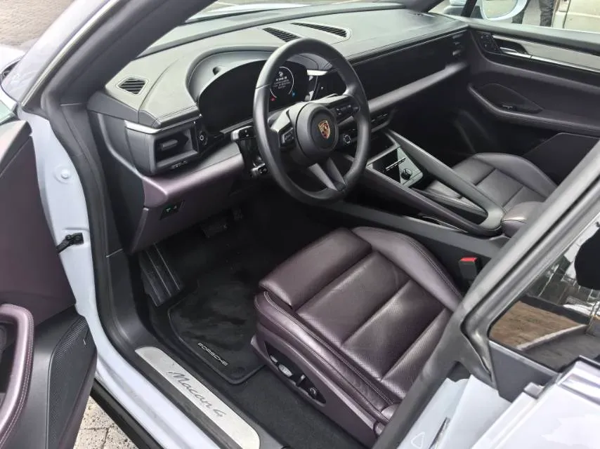 2024 Porsche Macan All-Electric BEV 100KWH,autocango,china used car exporter,china ev exporter,chinese used car exporter,chinese used ev exporter
