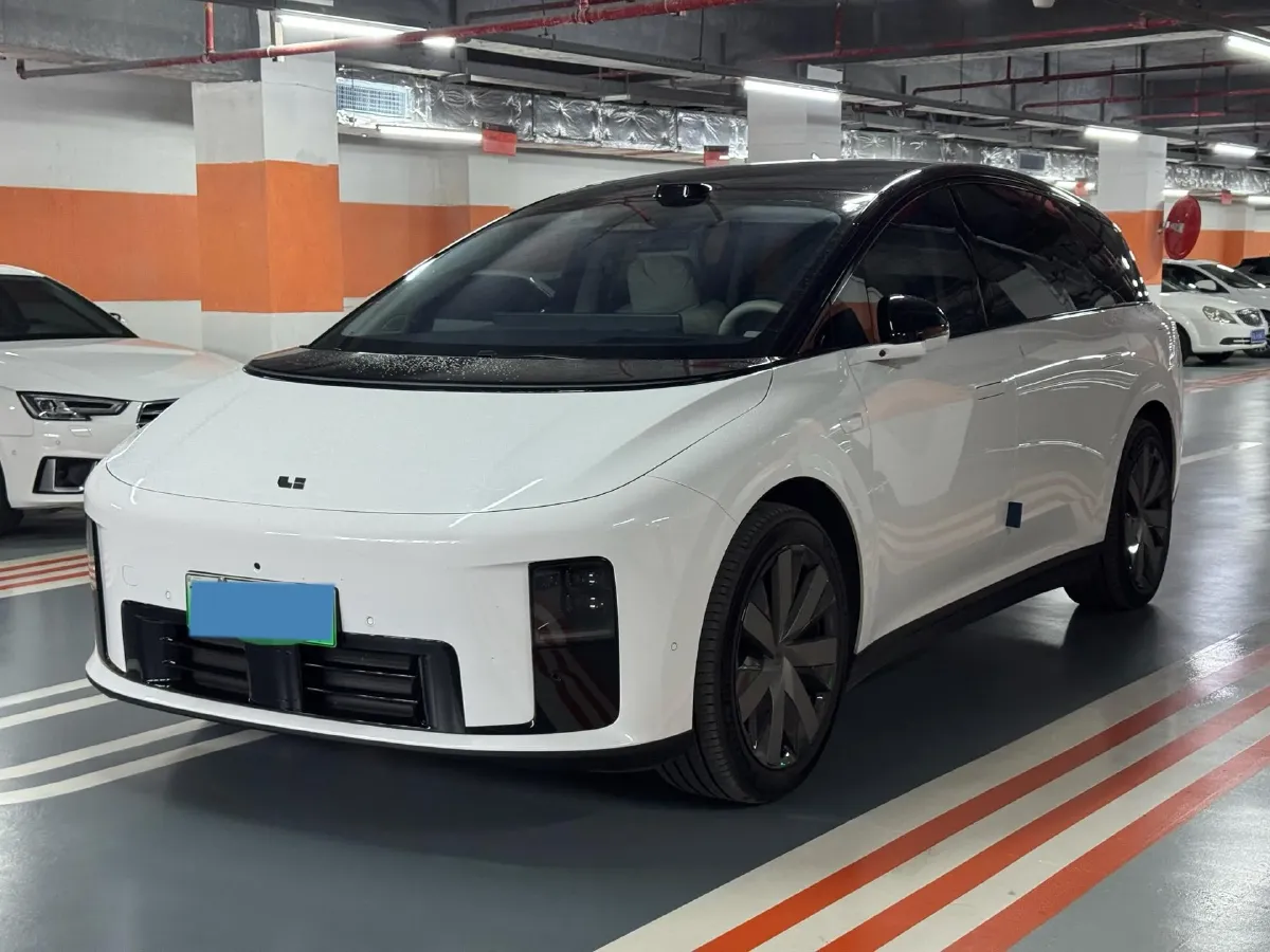 2025 Li i8 BEV,autocango,china used car exporter,china ev exporter,chinese used car exporter,chinese used ev exporter