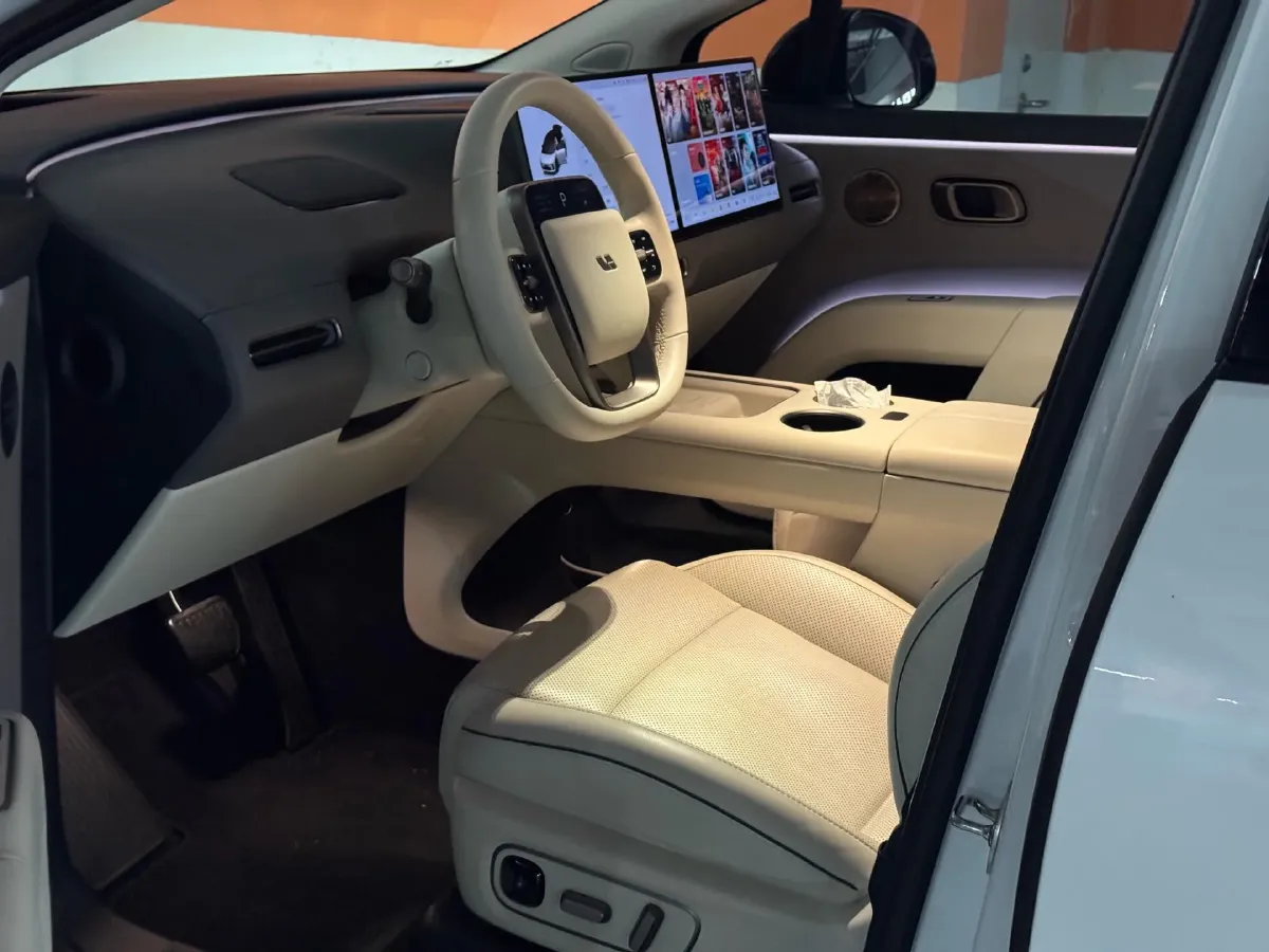 2025 Li i8 BEV,autocango,china used car exporter,china ev exporter,chinese used car exporter,chinese used ev exporter