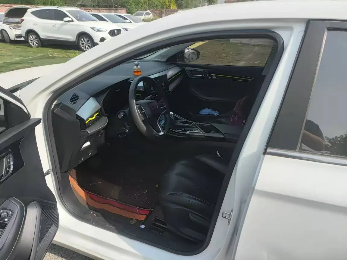 2021 Roewe i5 1.5L 120HP L4 CVT,autocango,china used car exporter,china ev exporter,chinese used car exporter,chinese used ev exporter