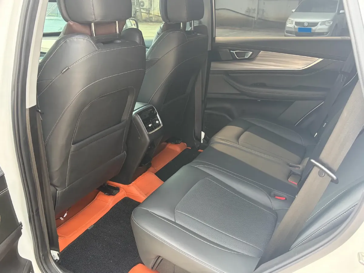 2021 Chery Tiggo 8 Plus 1.6T 197HP L4 7DCT,autocango,china used car exporter,china ev exporter,chinese used car exporter,chinese used ev exporter