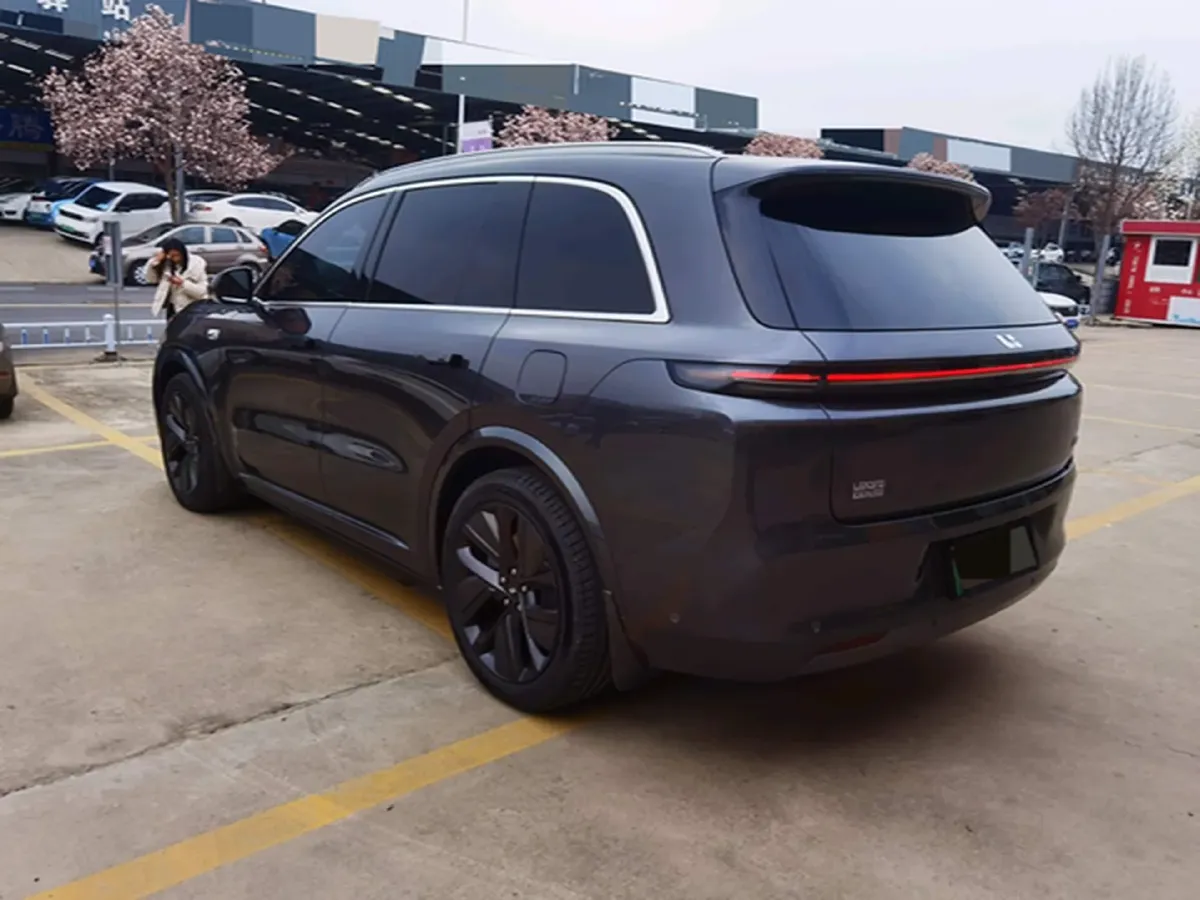 2023 Li L8 Range Extended 154HP REEV 40.9KWH,autocango,china used car exporter,china ev exporter,chinese used car exporter,chinese used ev exporter