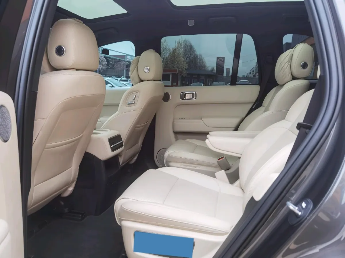 2023 Li L8 Range Extended 154HP REEV 40.9KWH,autocango,china used car exporter,china ev exporter,chinese used car exporter,chinese used ev exporter