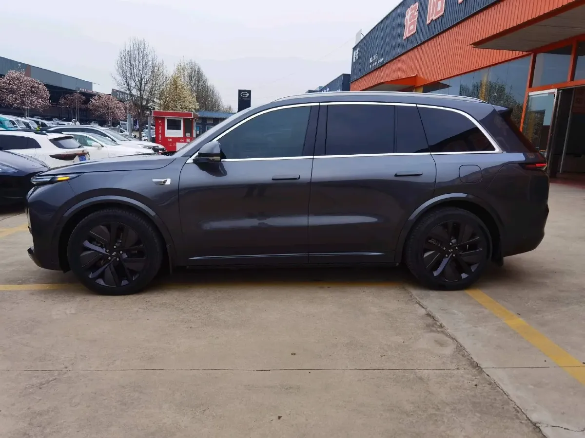 2023 Li L8 Range Extended 154HP REEV 40.9KWH,autocango,china used car exporter,china ev exporter,chinese used car exporter,chinese used ev exporter