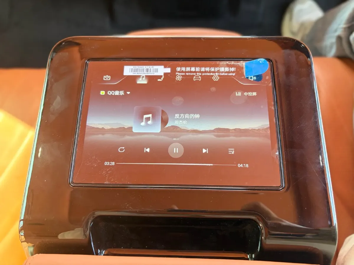 2023 YangWang U8 2.0T 272HP L4 REEV 49.05KWH,autocango,china used car exporter,china ev exporter,chinese used car exporter,chinese used ev exporter