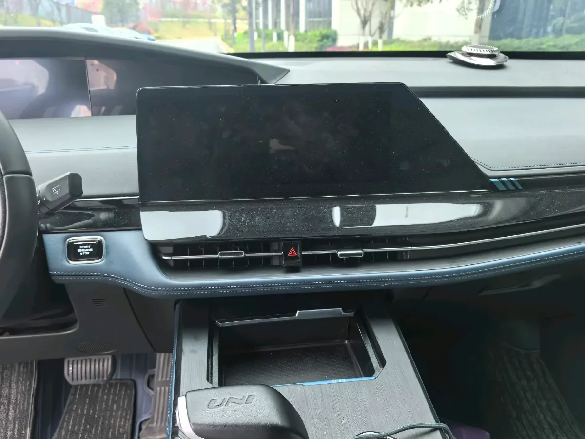 2022 Bestune T99 2.0T 224HP L4 6AT,autocango,china used car exporter,china ev exporter,chinese used car exporter,chinese used ev exporter