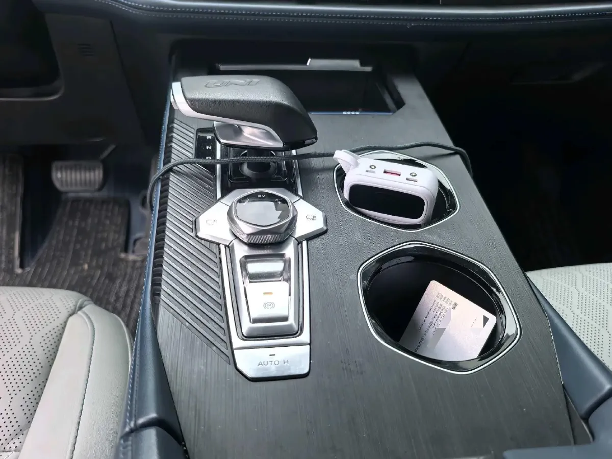 2022 Bestune T99 2.0T 224HP L4 6AT,autocango,china used car exporter,china ev exporter,chinese used car exporter,chinese used ev exporter