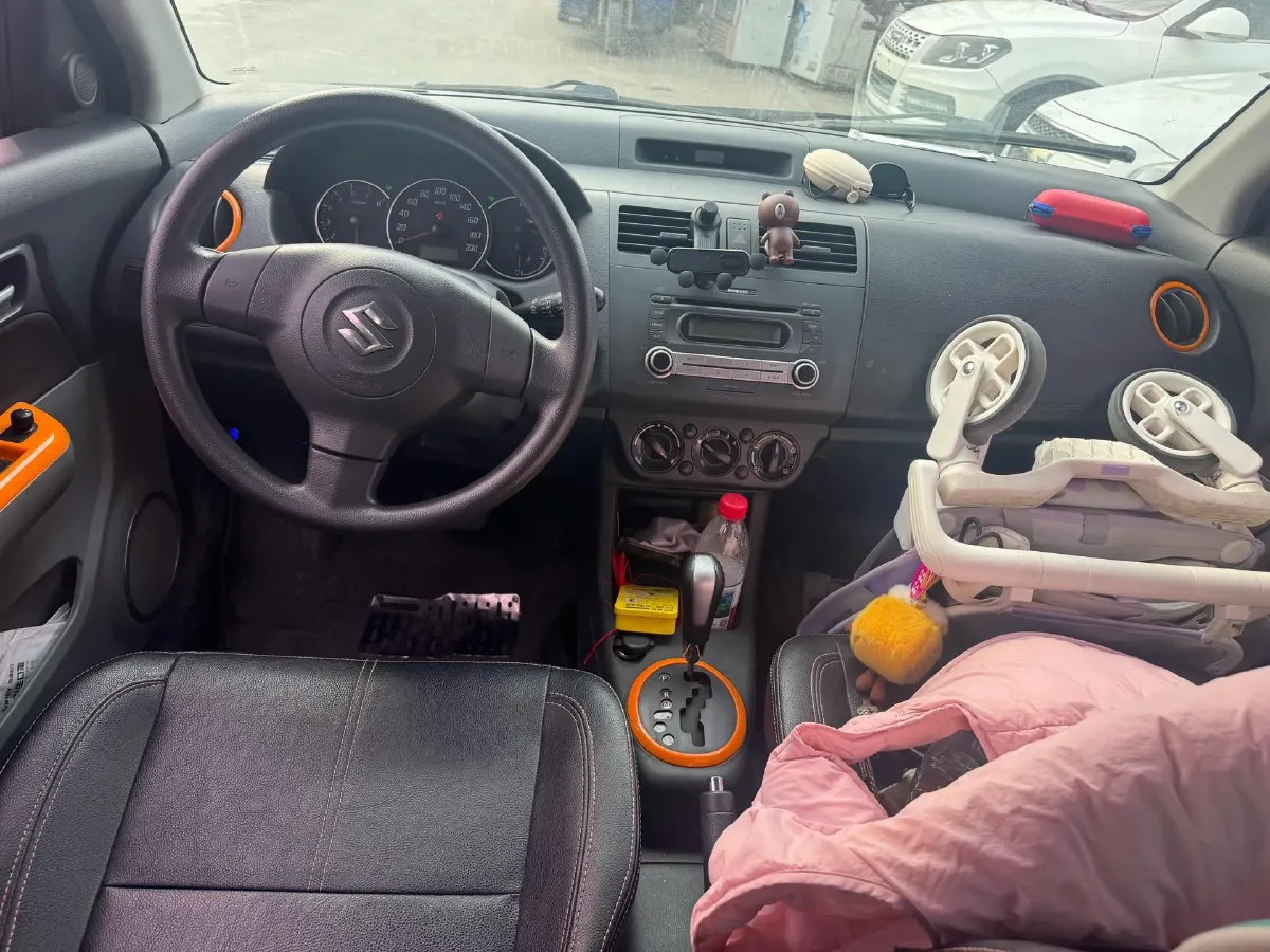 2016 Suzuki Swift 1.5L 103HP L4 4AT,autocango,china used car exporter,china ev exporter,chinese used car exporter,chinese used ev exporter