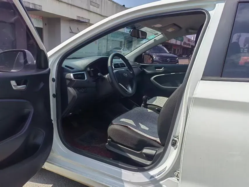 2020 Hyundai Reina 1.4L 95HP L4 5MT,autocango,china used car exporter,china ev exporter,chinese used car exporter,chinese used ev exporter