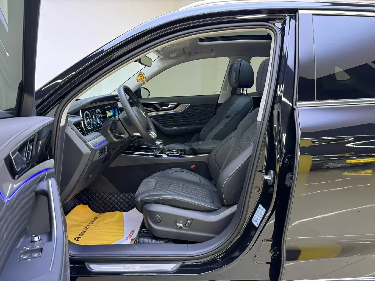 2022 HongQi HS5 2.0T 224HP L4 6AT,autocango,china used car exporter,china ev exporter,chinese used car exporter,chinese used ev exporter