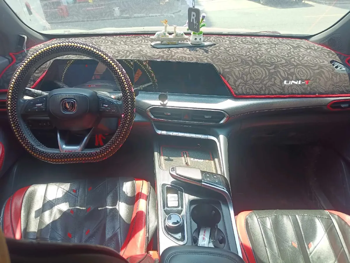 2020 ChangAn UNI-T 1.5T 180HP L4 7DCT,autocango,china used car exporter,china ev exporter,chinese used car exporter,chinese used ev exporter