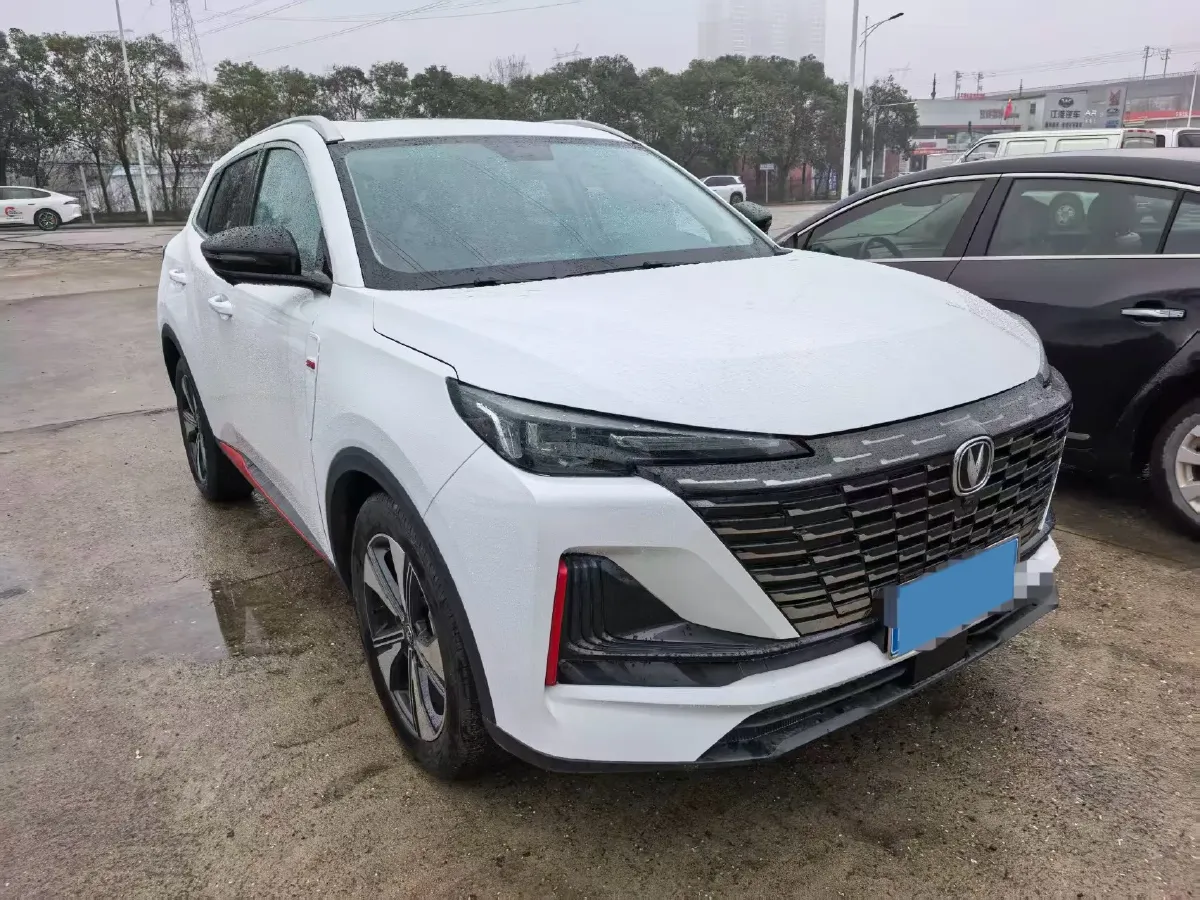 2022 ChangAn UNI-V 1.5T 188HP L4 7DCT,autocango,china used car exporter,china ev exporter,chinese used car exporter,chinese used ev exporter