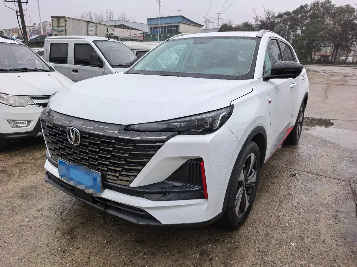 2022 ChangAn UNI-V 1.5T 188HP L4 7DCT,autocango,china used car exporter,china ev exporter,chinese used car exporter,chinese used ev exporter
