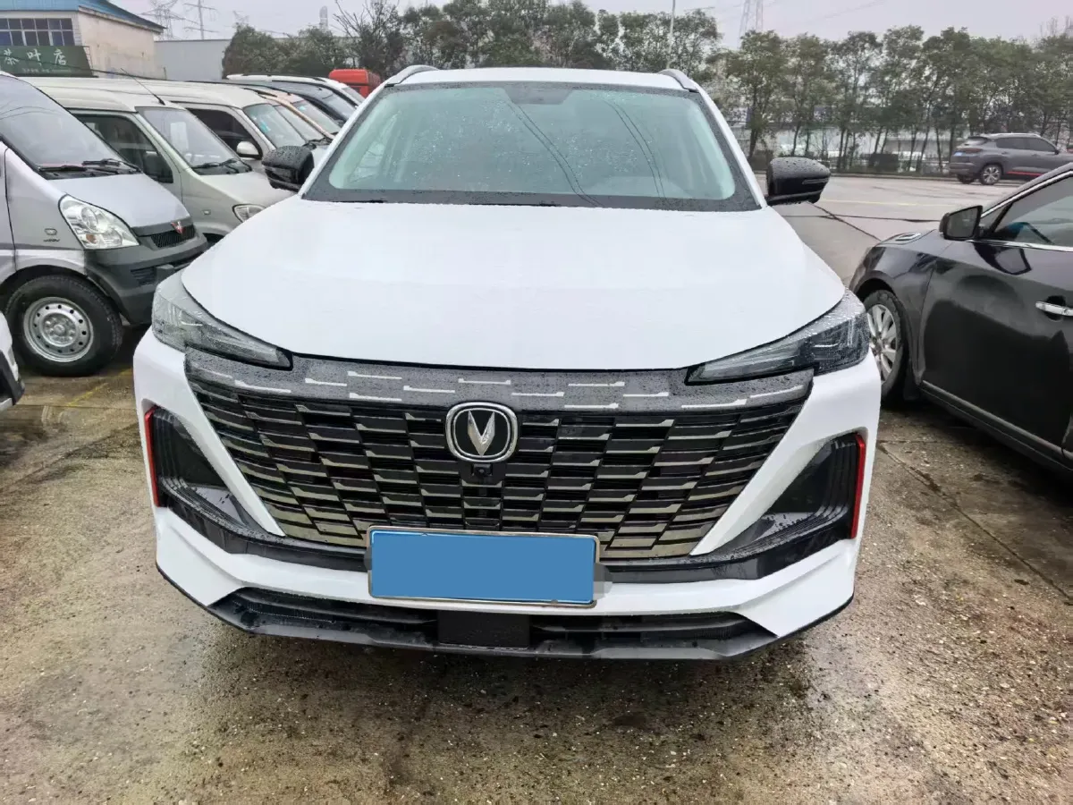 2022 ChangAn UNI-V 1.5T 188HP L4 7DCT,autocango,china used car exporter,china ev exporter,chinese used car exporter,chinese used ev exporter
