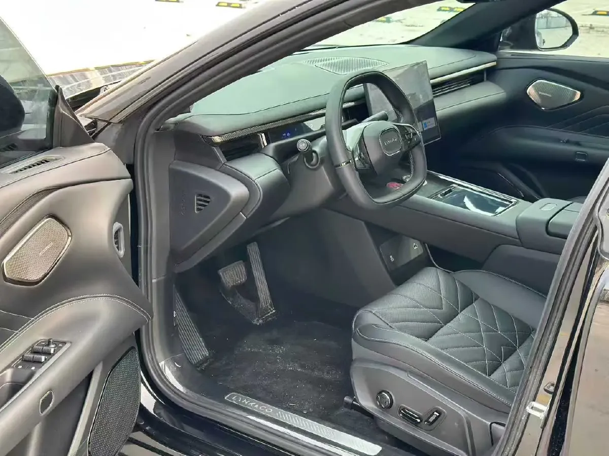 2025 LYNK&CO 10 EM-P 1.5T 163HP L4 3DHT PHEV,autocango,china used car exporter,china ev exporter,chinese used car exporter,chinese used ev exporter