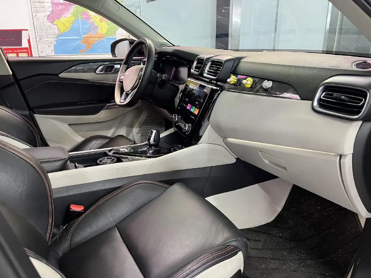 2018 Toyota C-HR 2.0L 171HP L4 CVT,autocango,china used car exporter,china ev exporter,chinese used car exporter,chinese used ev exporter