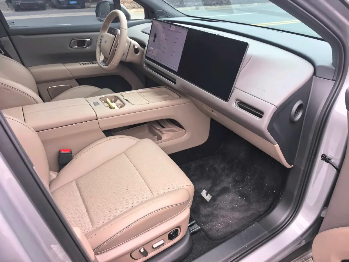 2025 Li i6 BEV,autocango,china used car exporter,china ev exporter,chinese used car exporter,chinese used ev exporter