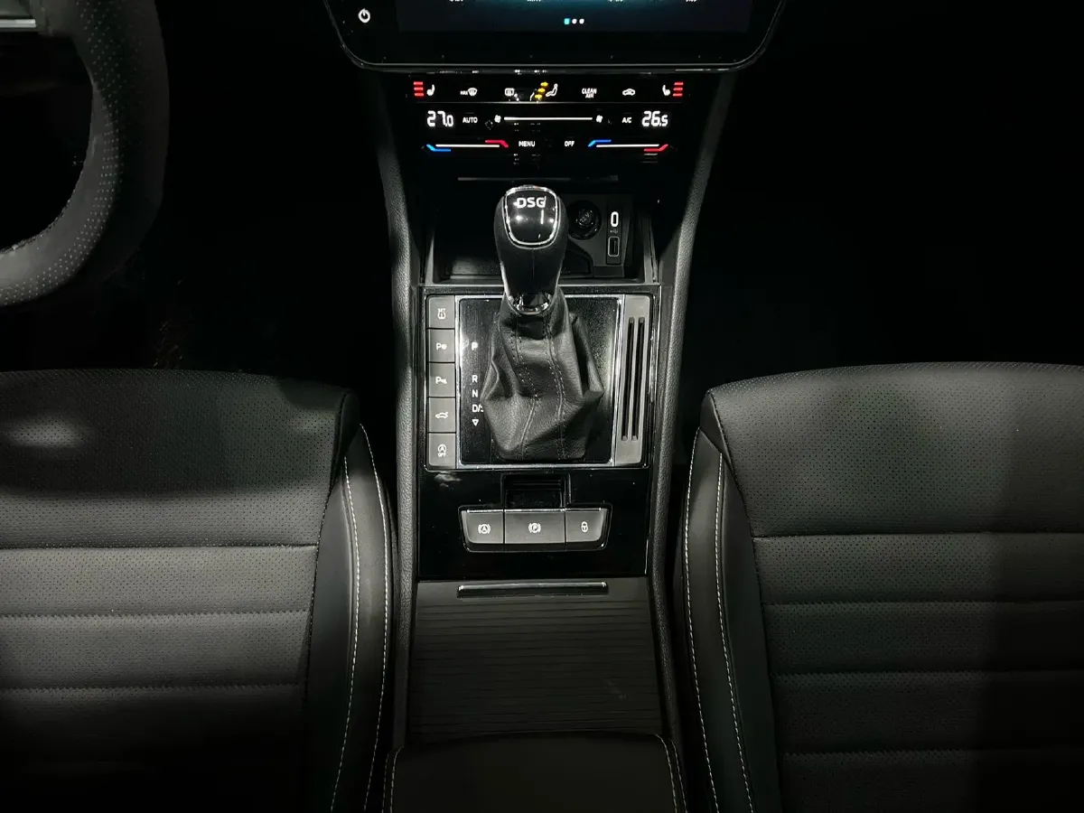 2023 Skoda Superb 1.4T 150HP L4 7DCT,autocango,china used car exporter,china ev exporter,chinese used car exporter,chinese used ev exporter