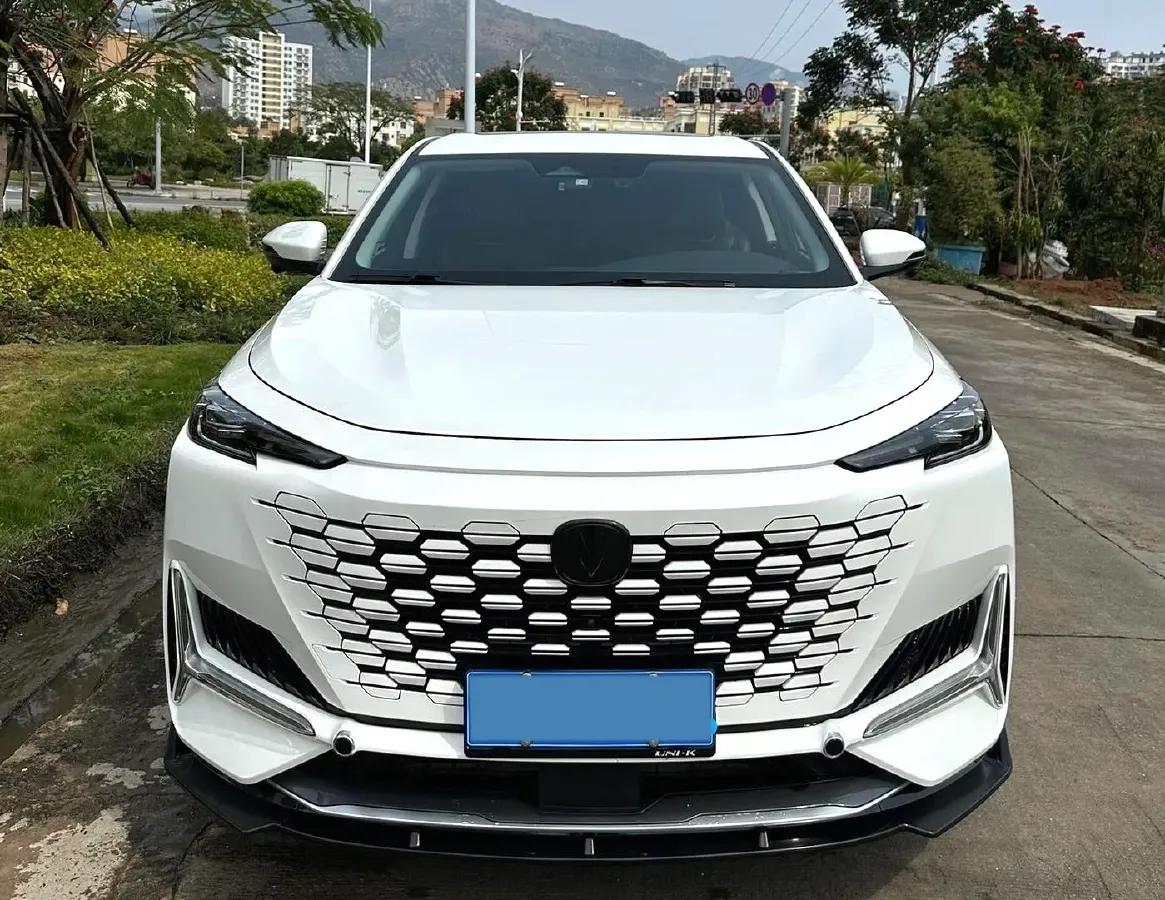 2021 ChangAn UNI-K 2.0T 233HP L4 8AT,autocango,china used car exporter,china ev exporter,chinese used car exporter,chinese used ev exporter