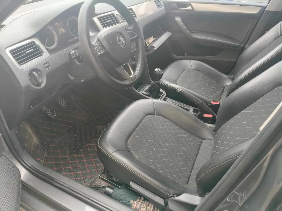 2019 SWM G01 1.5T 156HP L4 6MT,autocango,china used car exporter,china ev exporter,chinese used car exporter,chinese used ev exporter