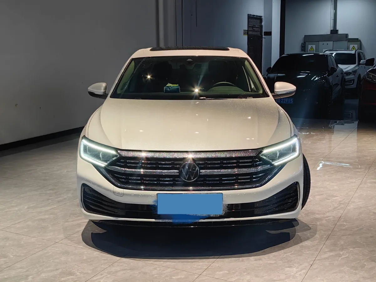 2023 Volkswagen Sagitar 1.5T 160HP L4 7DCT,autocango,china used car exporter,china ev exporter,chinese used car exporter,chinese used ev exporter