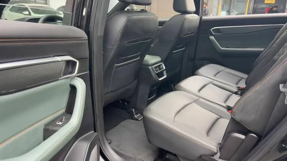 2023 Geely Okavango L 2.0T 218HP L4 7DCT,autocango,china used car exporter,china ev exporter,chinese used car exporter,chinese used ev exporter