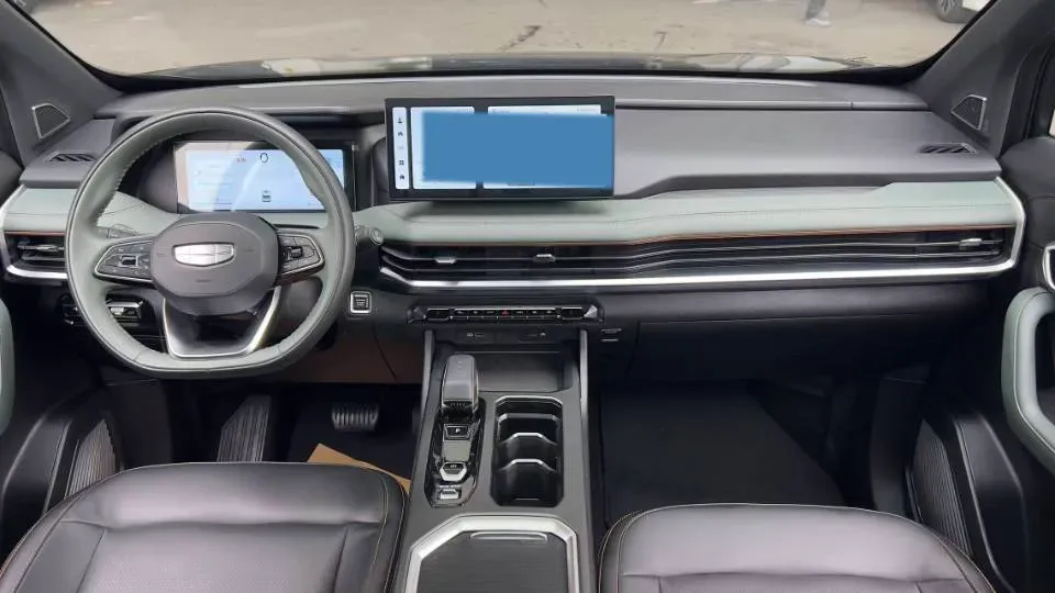 2023 Geely Okavango L 2.0T 218HP L4 7DCT,autocango,china used car exporter,china ev exporter,chinese used car exporter,chinese used ev exporter