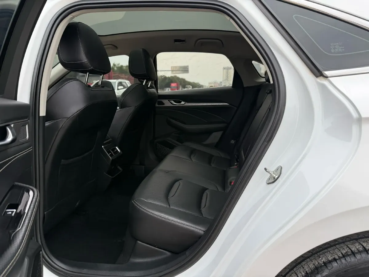 2020 Geely Binray 1.0T 133HP L3 6DCT,autocango,china used car exporter,china ev exporter,chinese used car exporter,chinese used ev exporter