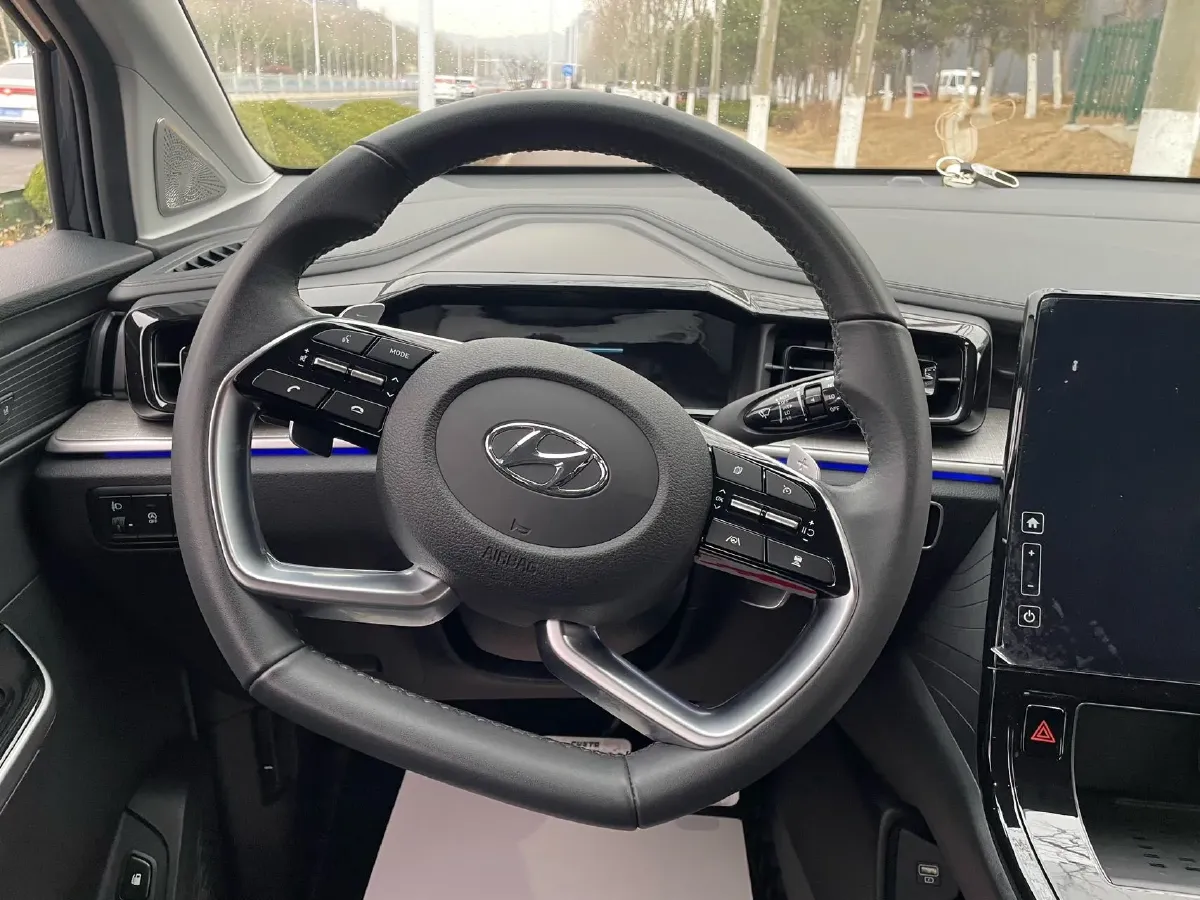 2021 Hyundai Custo 2.0T 236HP L4 8AT,autocango,china used car exporter,china ev exporter,chinese used car exporter,chinese used ev exporter