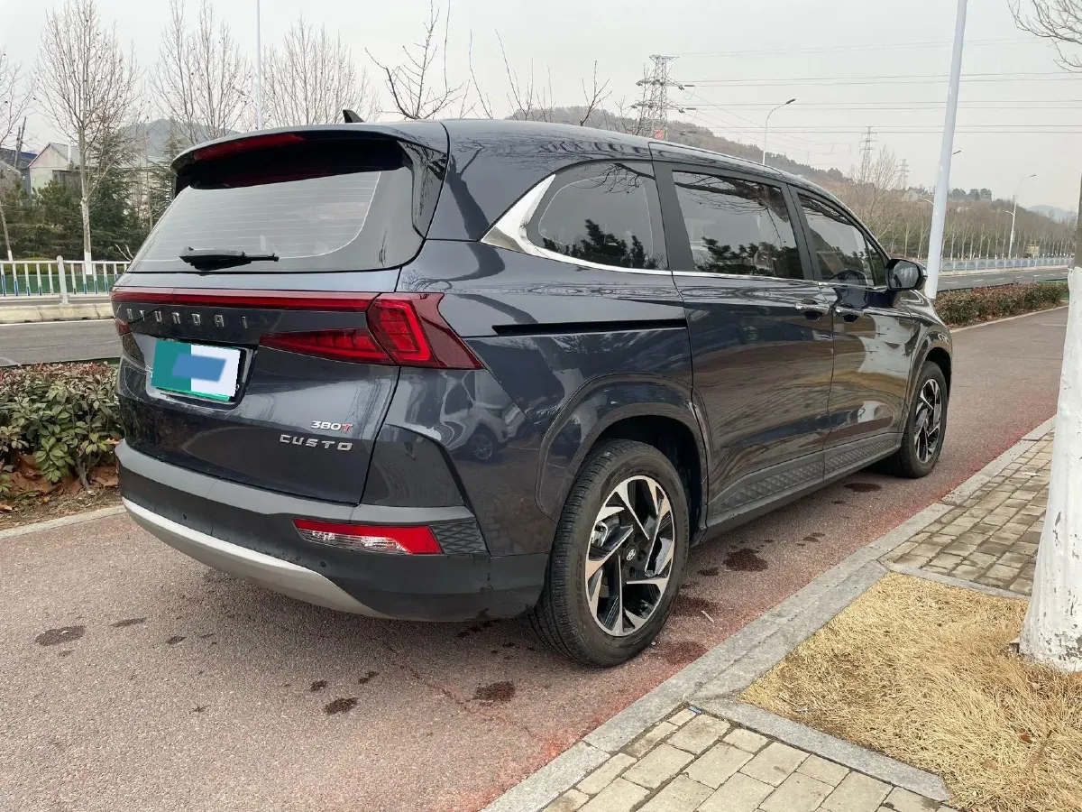 2021 Hyundai Custo 2.0T 236HP L4 8AT,autocango,china used car exporter,china ev exporter,chinese used car exporter,chinese used ev exporter