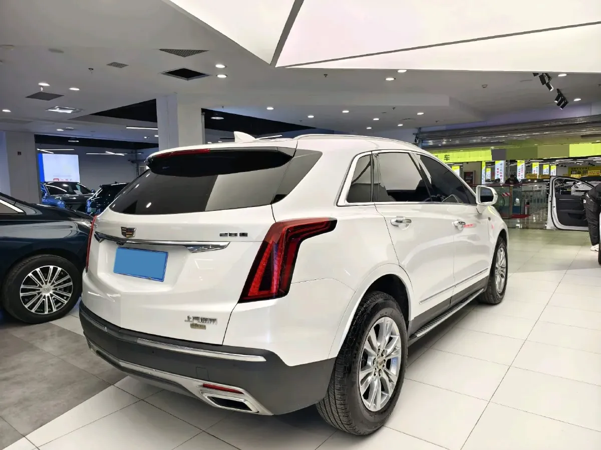 2021 Cadillac XT5 2.0T 237HP L4 9AT,autocango,china used car exporter,china ev exporter,chinese used car exporter,chinese used ev exporter