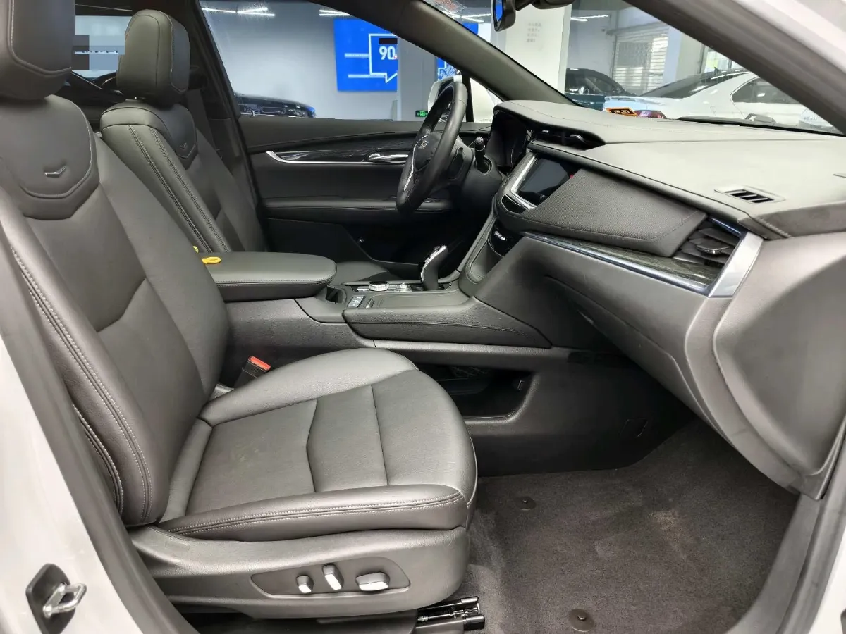 2021 Cadillac XT5 2.0T 237HP L4 9AT,autocango,china used car exporter,china ev exporter,chinese used car exporter,chinese used ev exporter