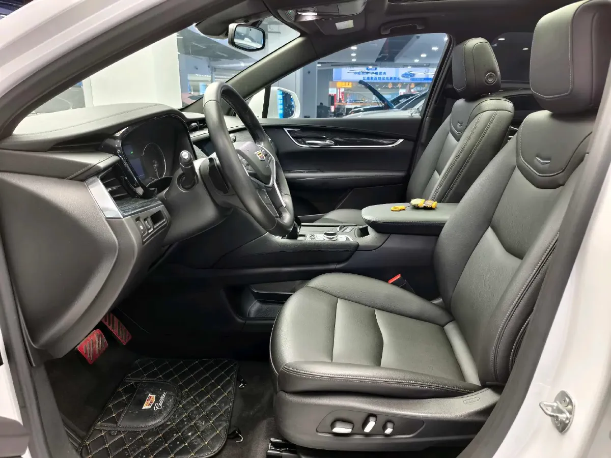 2021 Cadillac XT5 2.0T 237HP L4 9AT,autocango,china used car exporter,china ev exporter,chinese used car exporter,chinese used ev exporter