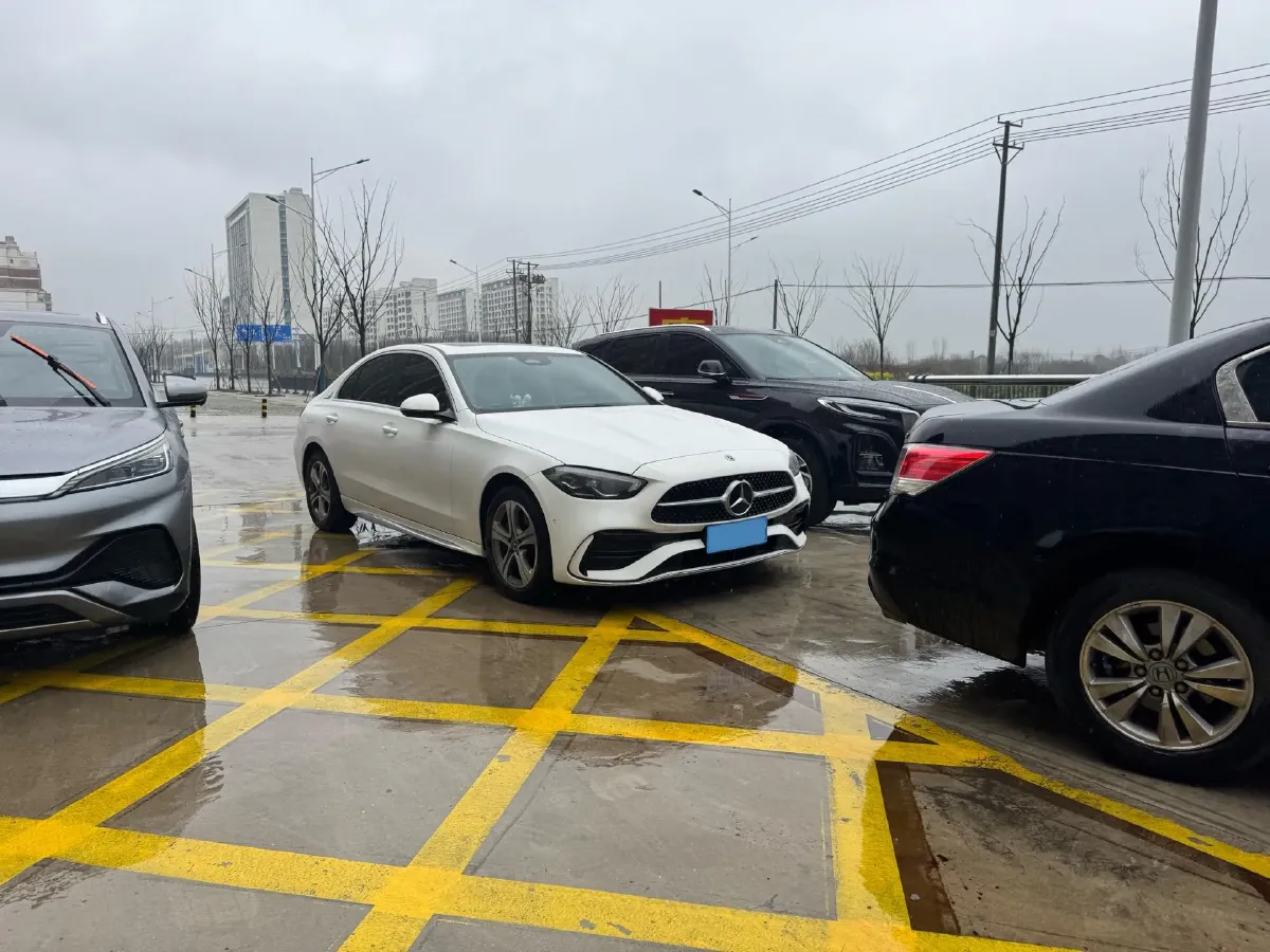 2022 Mercedes-Benz C Class 1.5T 170HP L4 9AT,autocango,china used car exporter,china ev exporter,chinese used car exporter,chinese used ev exporter