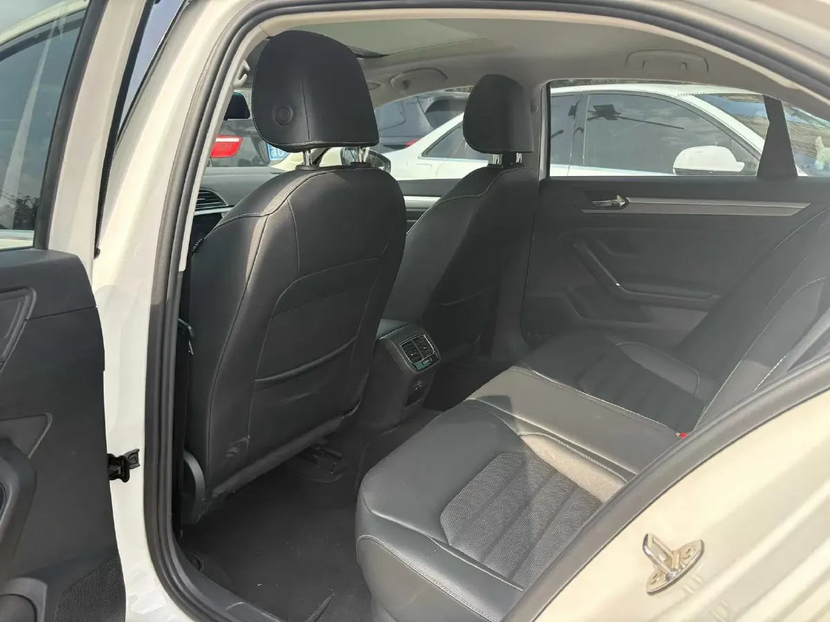 2021 Volkswagen Lamando 1.4T 150HP L4 7DCT,autocango,china used car exporter,china ev exporter,chinese used car exporter,chinese used ev exporter