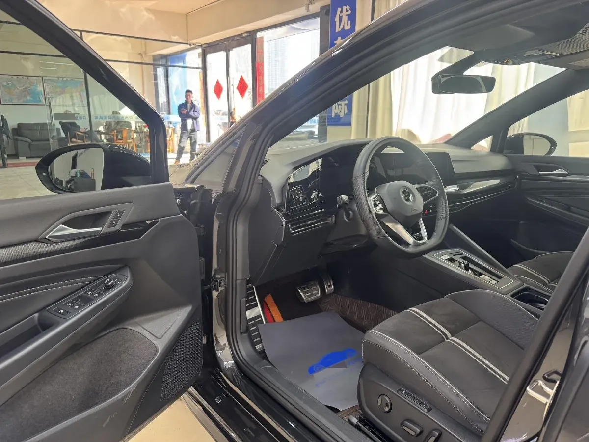 2023 Volkswagen Golf 1.4T 150HP L4 7DCT,autocango,china used car exporter,china ev exporter,chinese used car exporter,chinese used ev exporter